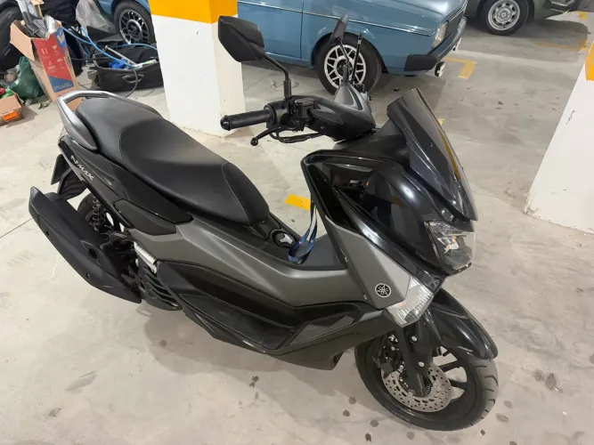 Nmax pouquíssimo rodada