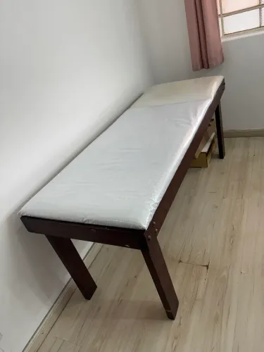 Maca de Estética Madeira e Escada