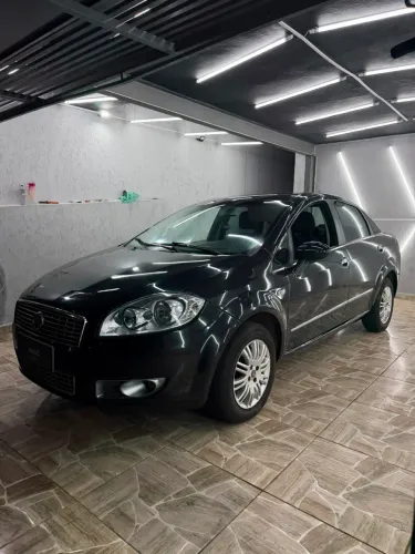Fiat Linea Essence 1.8 Flex 16V 4P 2013