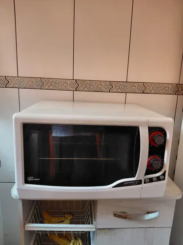 Forno Elétrico Fischer 44L usada em perfeito estado. Obs. Retirar no local.