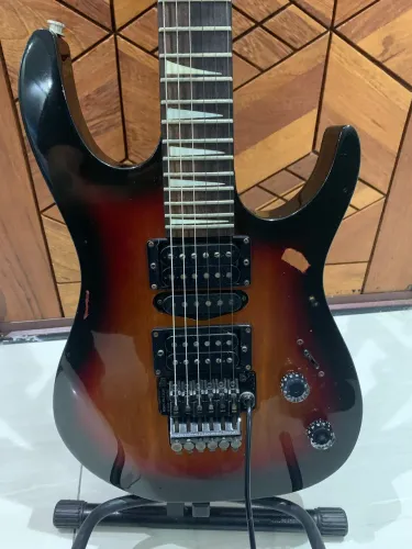 Guitarra Floyd Rose Golden anos 90