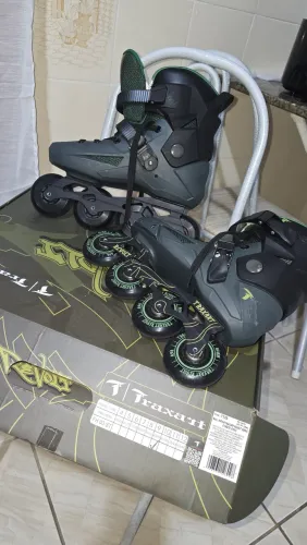 Patins Traxart Revolt - Tam 40/41 (Pouco Uso)