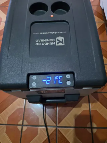Geladeira portátil 31L quadrivolt 12v 25v 110v 220v
