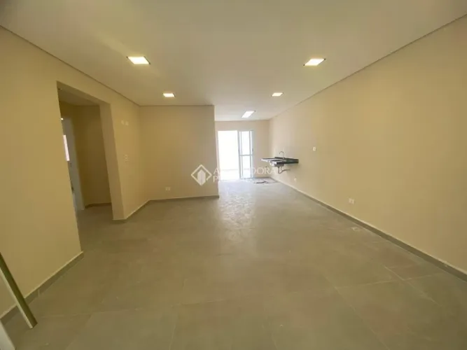 Casa Novíssima para Locação - Residencial ou Comercial com 180 metros quadrados.