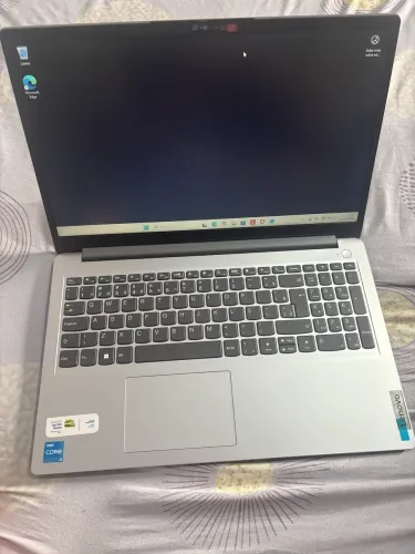 Lenovo CI3 1215U 4GB 256SSD WIN CINZA