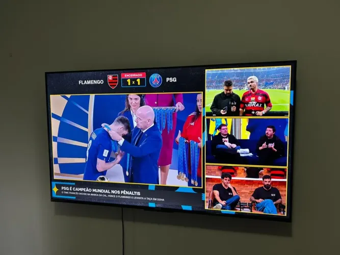Tv 50 polegadas ( 6 meses de uso )
