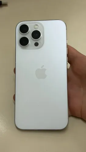 iPhone 16 Pro Max Branco ? 100% de bateria