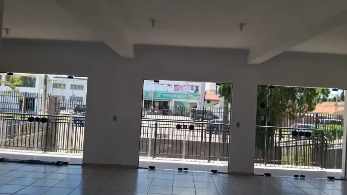 Amplo salão em excelente localização comercial guaira - Curitiba - PR