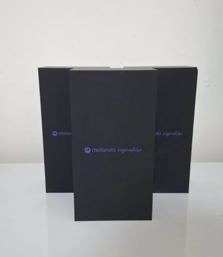 Smartphone Motorola Signature preto 512GB - Lacrado