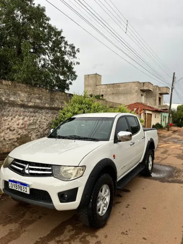 Mitsubishi L200 Triton GLS 3.2 CD TB Int.diesel MEC 2014