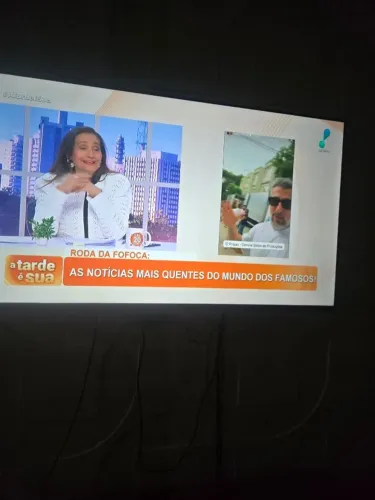 Tv 50 polegadas completa de tudo. Smart 4K, Uhd. Estou pedindo 1.700