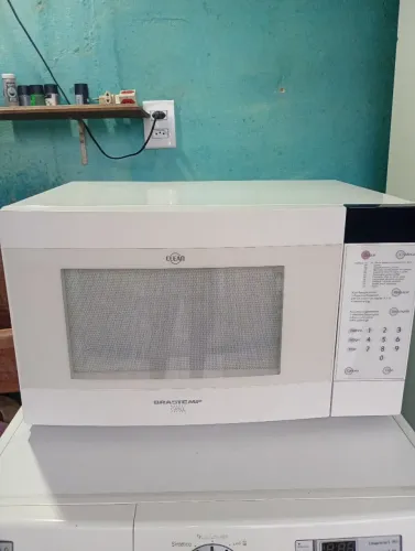 Vendo microondas Brastemp 220v com dourador 