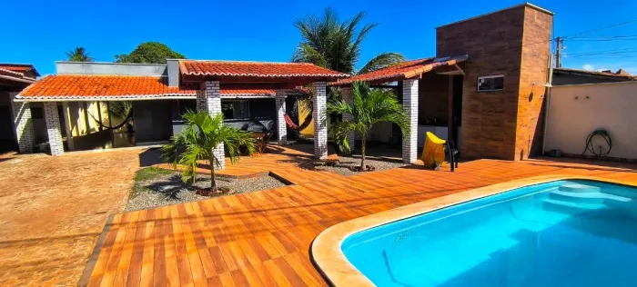 Casa 5 suítes, área construida 277m², terreno 547m², Escritura Pública