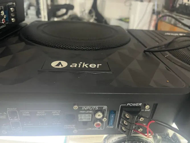 Caixa Slim Amplificada Subwoofer Aiker, modelo ASW-6920