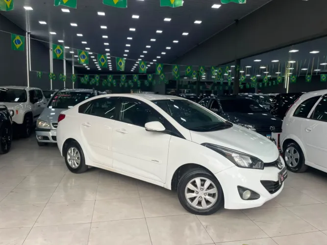 Hyundai HB20S C.plus/c.style1.0 Flex 12V Mec. 4P 2015