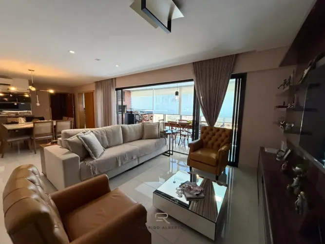 Ed. Wish, Apartamento mobiliado, climatizado, em uma das melhores localizações da cidade.