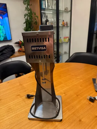 Batedor milk-shake Metvisa
