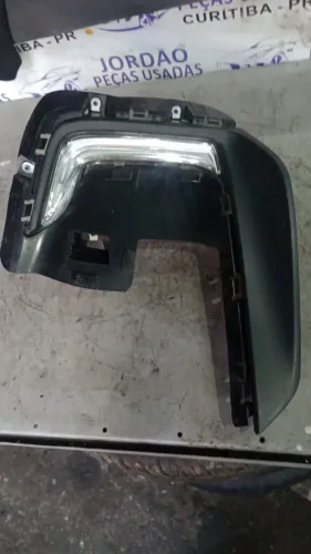 Luz de LED GM Tracker lado esquerdo com a moldura