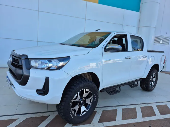 Toyota Hilux CD 4X4 2.8 Diesel Mec. 2021