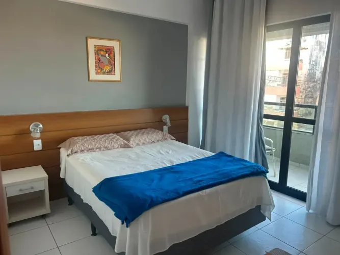 Apartamento Mobiliado, 1 Quarto, Distribuído Em 50M² E 1 Vaga De Garagem No Rio Vermelho.