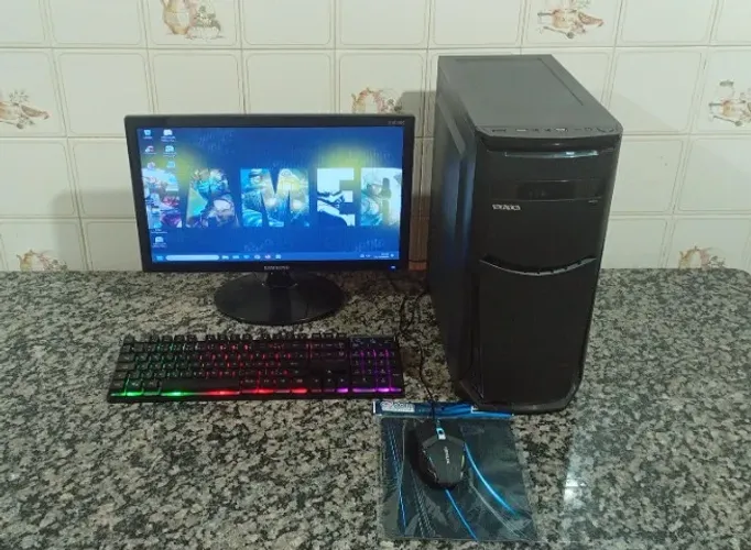 i5 - 8GB Fury - NVIDIA 1GB - 500GB - LCD HDMI 19