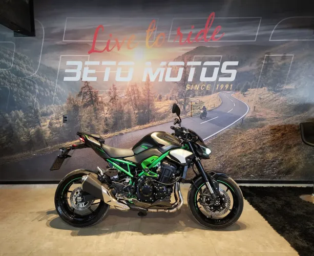 KAWASAKI Z 900