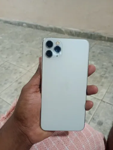 iPhone 11 pro max 