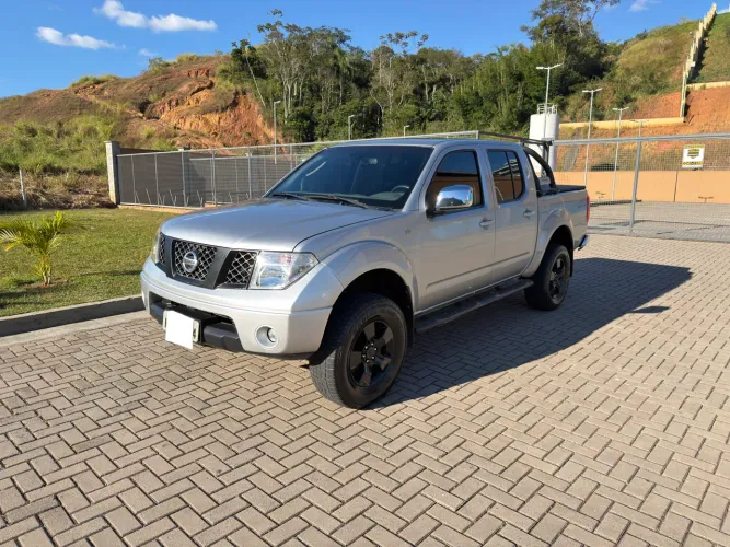 Nissan Frontier SEL CD 4X4 2.5 TB Diesel Aut. 2008