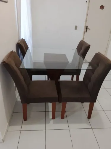 Mesa 4 cadeiras