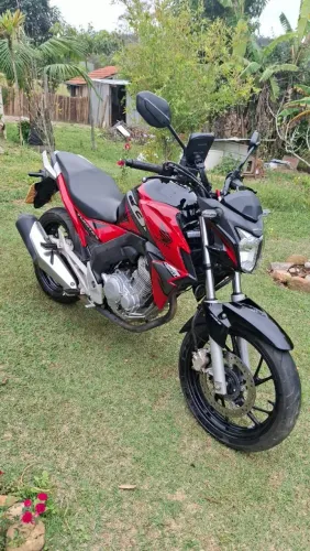 Moto CB 250 F 2019