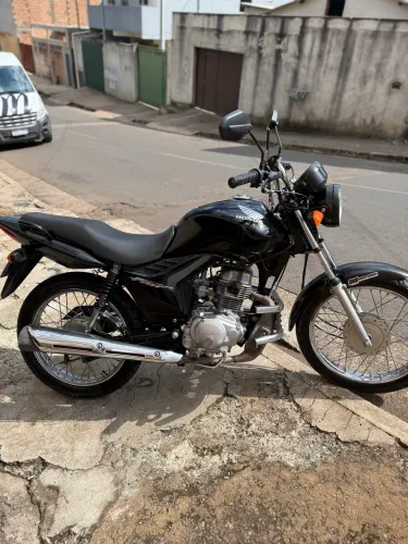 Fan 125 com partida elétrica 