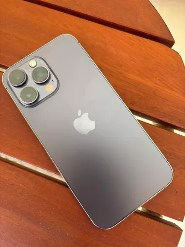 Celular iPhone 14
