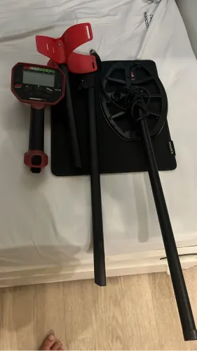 Detector de Metais - VANQUISH 440 com Pá reforçada 