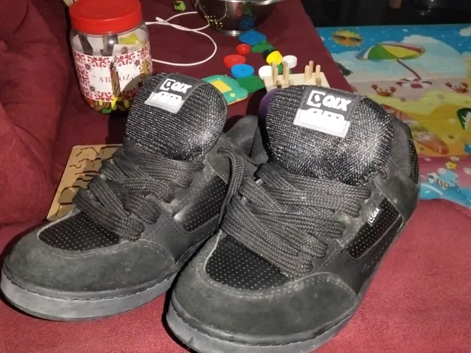 Qix am preto 42 semi novo (LER DESCRIÇÃO)