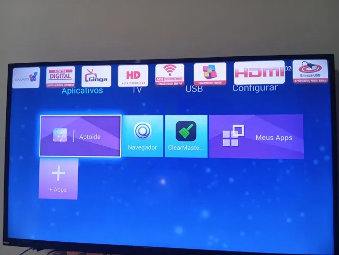Vendo TV Philco smart antiga não entra os aplicativos vendo como TV comum