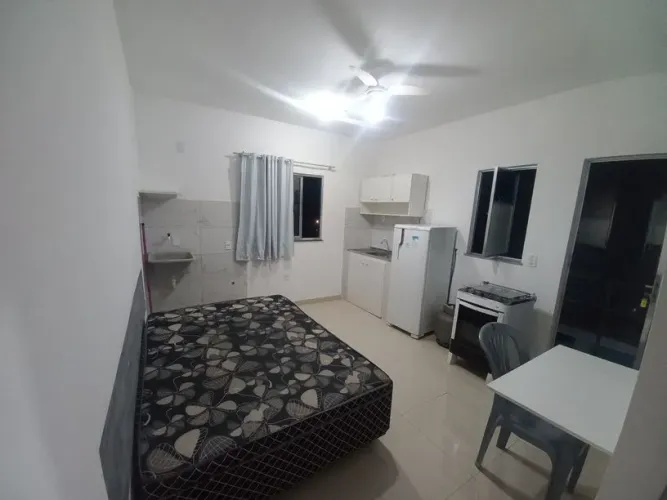 Kitnet/ Studio com 1 Quarto(s) e 1 banheiro(s) para Alugar, 20 m² por R$ 1033 / Mês