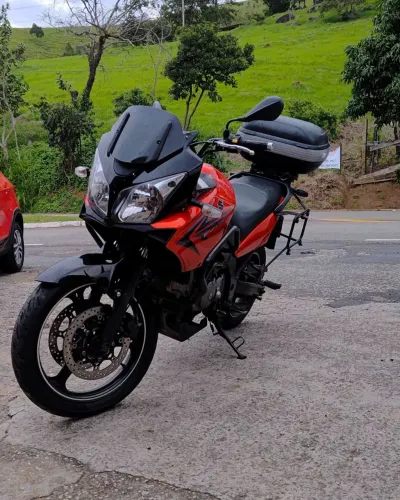 V strom 650 moto conservada 