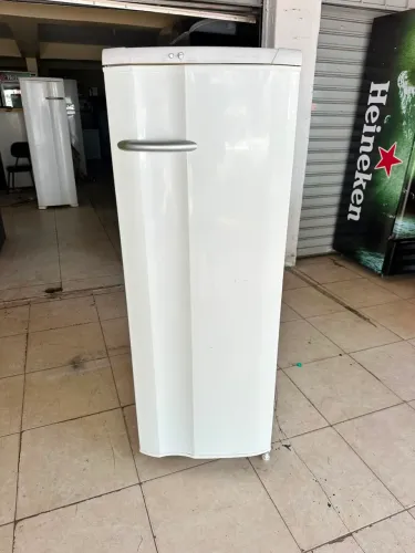 Geladeira Electrolux degelo 300 litros