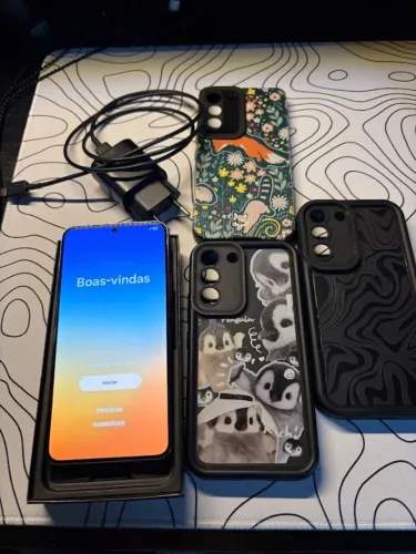 Celular Galaxy S22 128GB + 3 capinhas