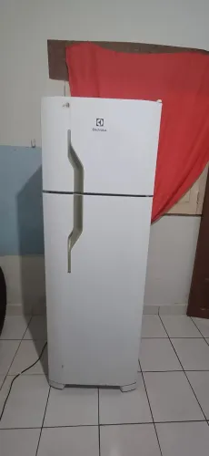 Geladeira Electrolux (PRECISA TROCAR O GÁS)