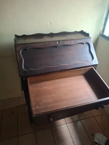 Escrivaninha Antiga Tipo Birô / Papeleira Em Madeira Maciça Imbuia