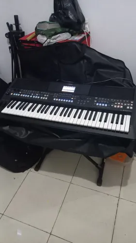 Teclado Yamaha psrsx600