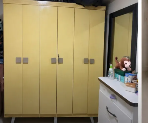 Guarda roupa 6 portas