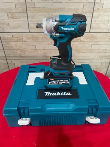 Kit 02 Parafusadeira Makita 40V zero sem uso