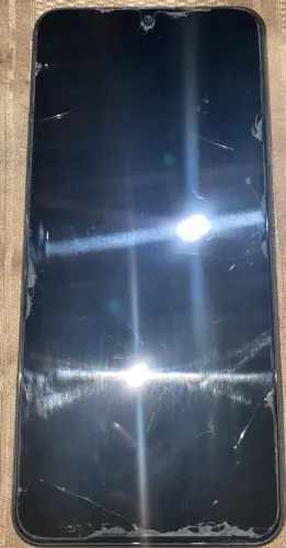 Celular quase novo 