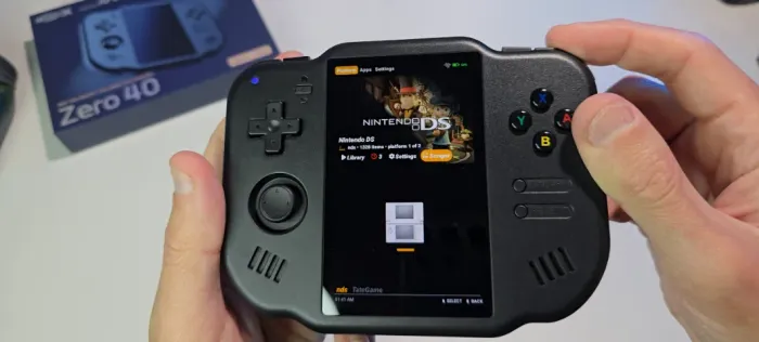 Portatil MagicX Zero 40 estilo Nintendo DS com tela tatil vertical (roda NDS e mais)