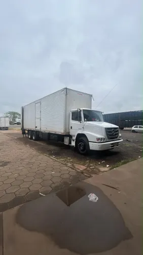 Mercedes Atron 2324 