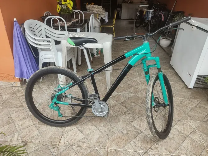 Bicicleta aro 26 freios a disco nas duas rodas 450
