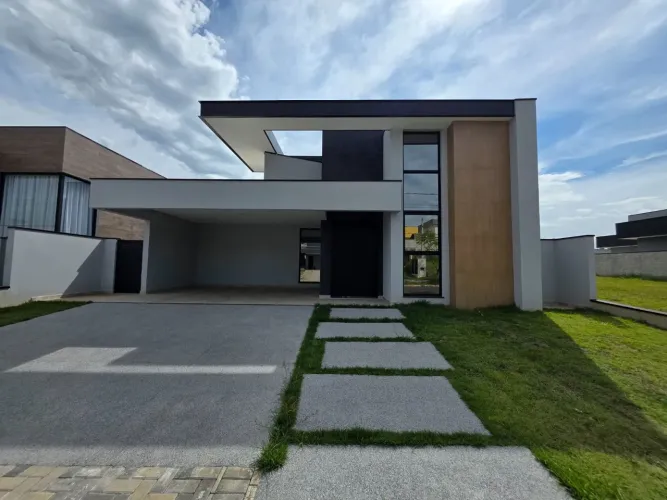 Casa à venda no Condomínio Portal dos Bandeirantes Salto em Salto/SP