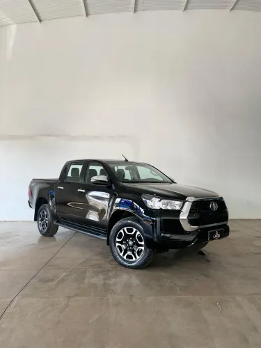 Toyota Hilux CD SRV 4X4 2.8 TDI Diesel Aut. 2023